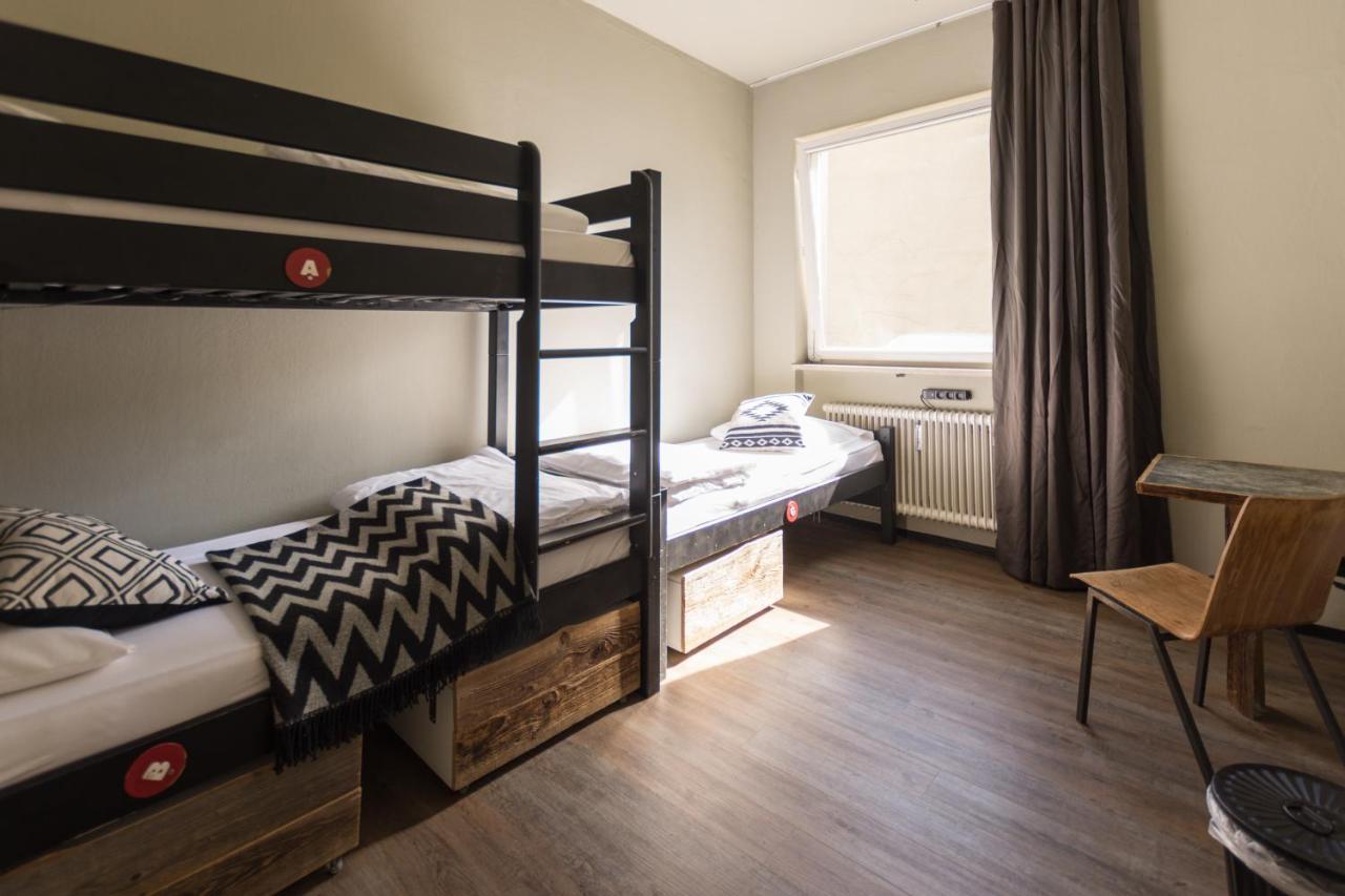 Gspusi Bar Hostel Мюнхен Экстерьер фото