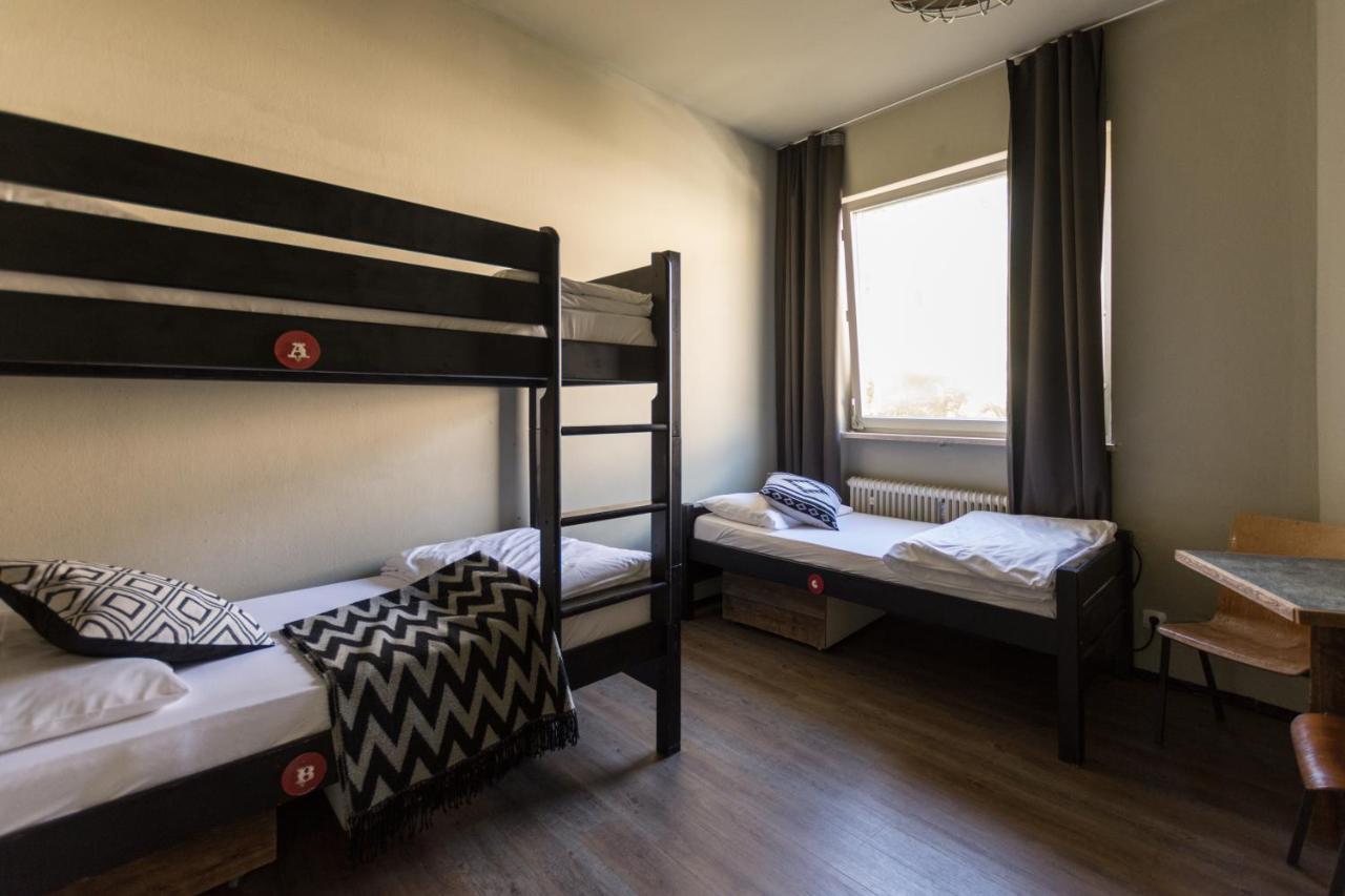 Gspusi Bar Hostel Мюнхен Экстерьер фото